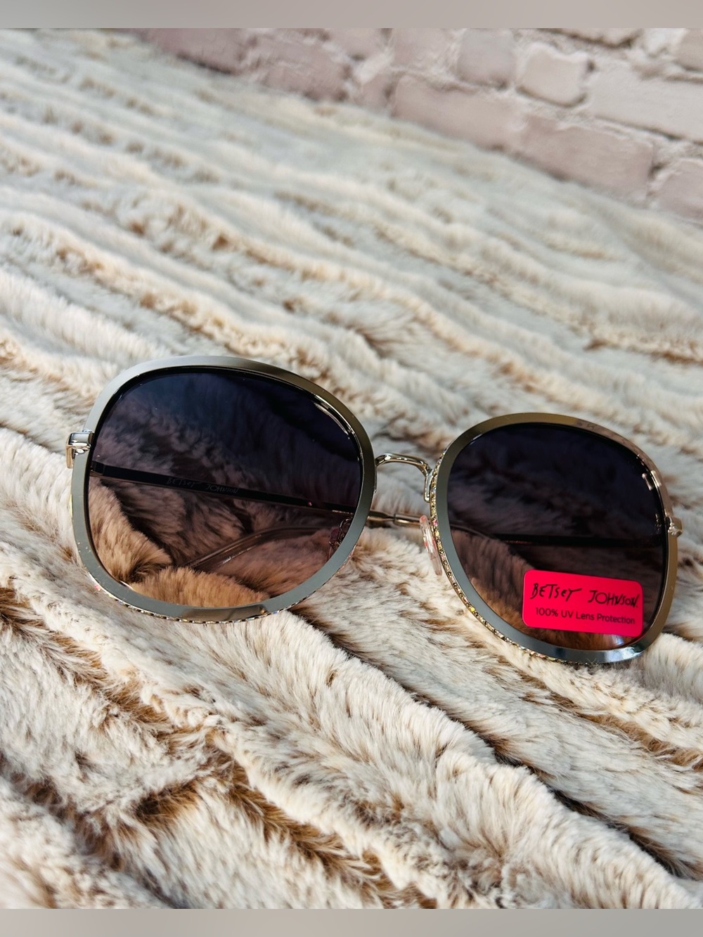 Betsey Johnson Gold Frame Sunglasses Bejeweled with Gradient Brown-Black Lens - Picture 6 of 6